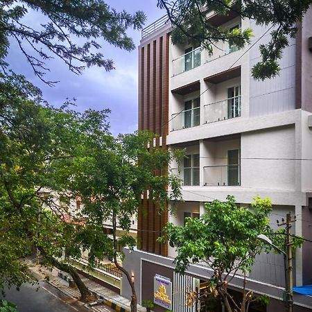 The Silver Chimes Suites Bangalore Exterior foto